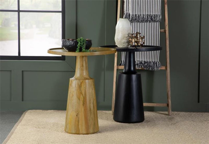 Ixia Round Accent Table (915105)