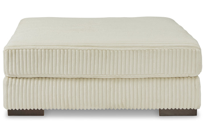 Lindyn Oversized Accent Ottoman (2110408)