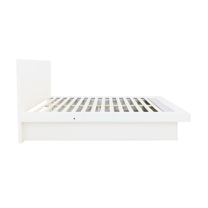 Jessica Queen Platform Bed with Rail Seating White (202990Q)