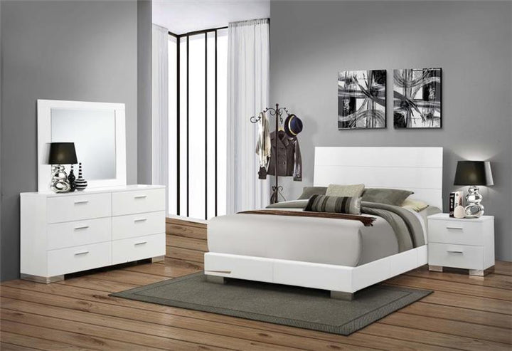 Felicity 4-piece California King Bedroom Set Glossy White (203501KW-S4)