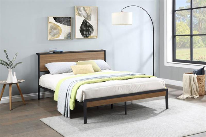 Ricky Full Platform Bed Light Oak and Black (302144F)