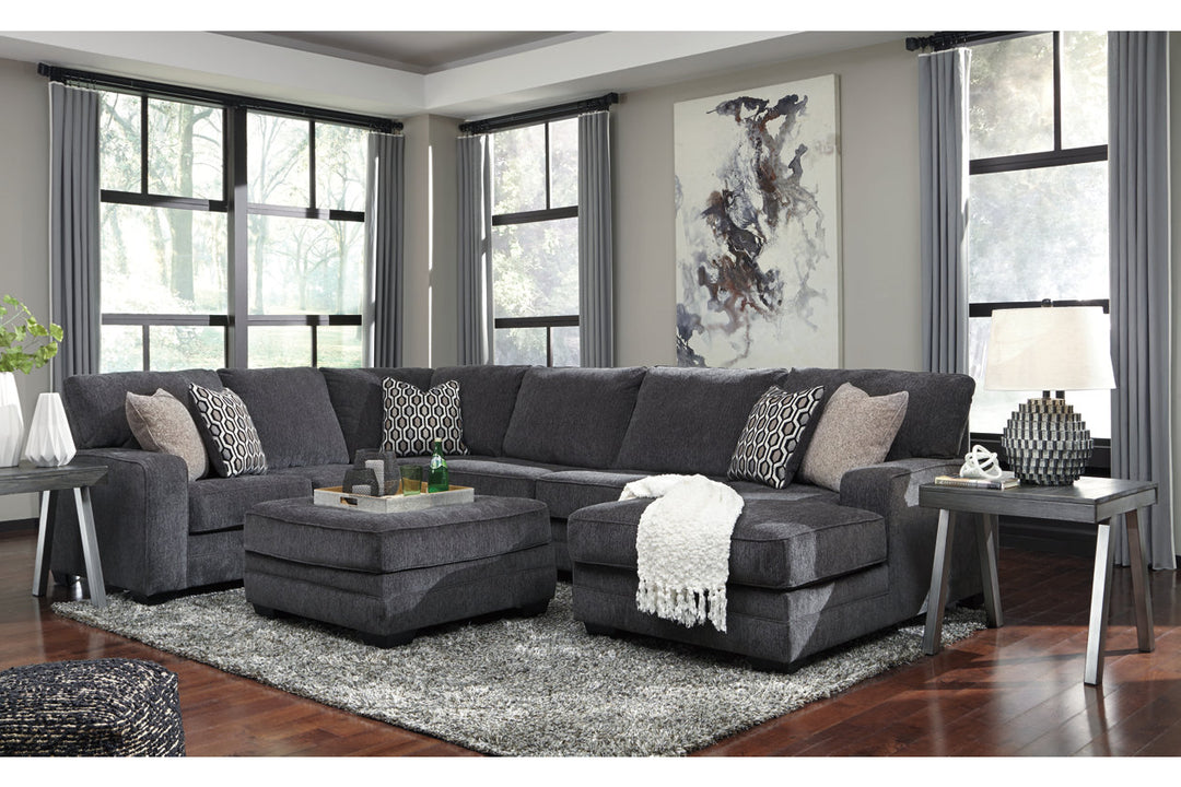 Tracling 3-Piece Sectional with Ottoman (72600U1)