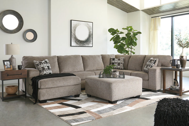 Ballinasloe 3-Piece Sectional with Ottoman (80702U1)