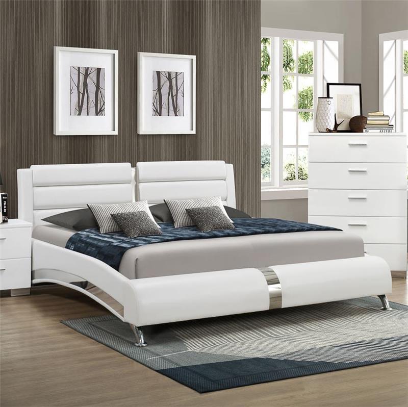 Jeremaine Eastern King Upholstered Bed White (300345KE)