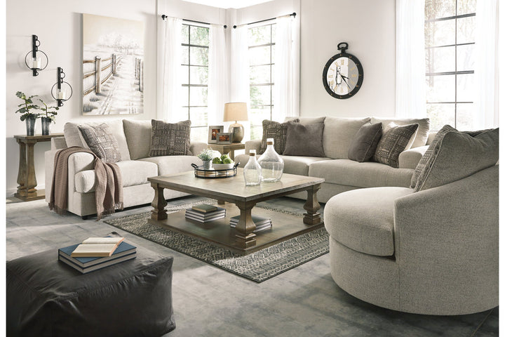 Soletren Sofa and Loveseat (95104U2)