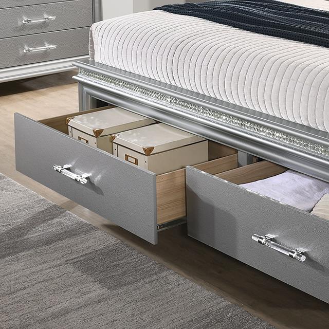 Maddie (CM7899SV-CK-BED)