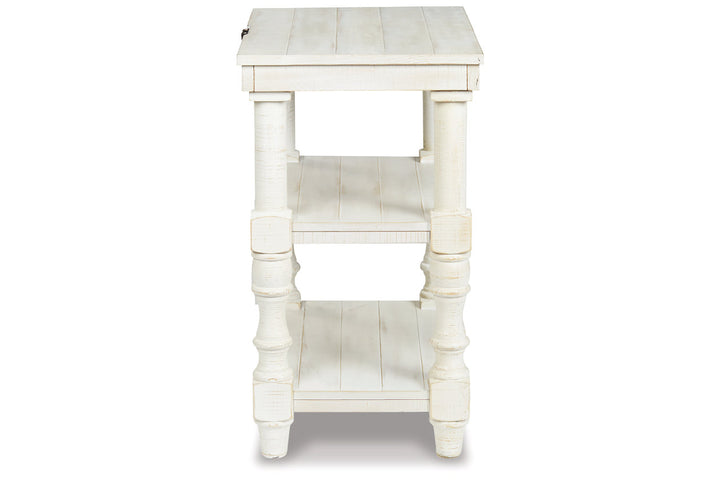 Dannerville Accent Table (A4000276)