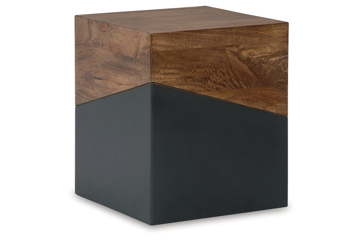 Trailbend Accent Table (A4000311)