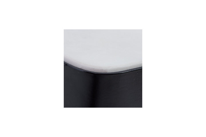 Issiamere Accent Table (A4000543)