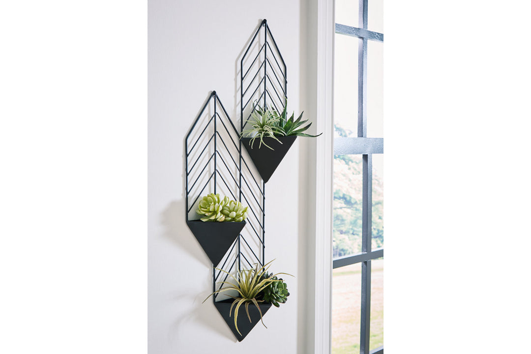 Dashney Wall Planter On Stand (A8010367)