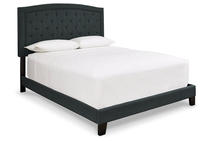 Adelloni King Upholstered Bed (B080-882)