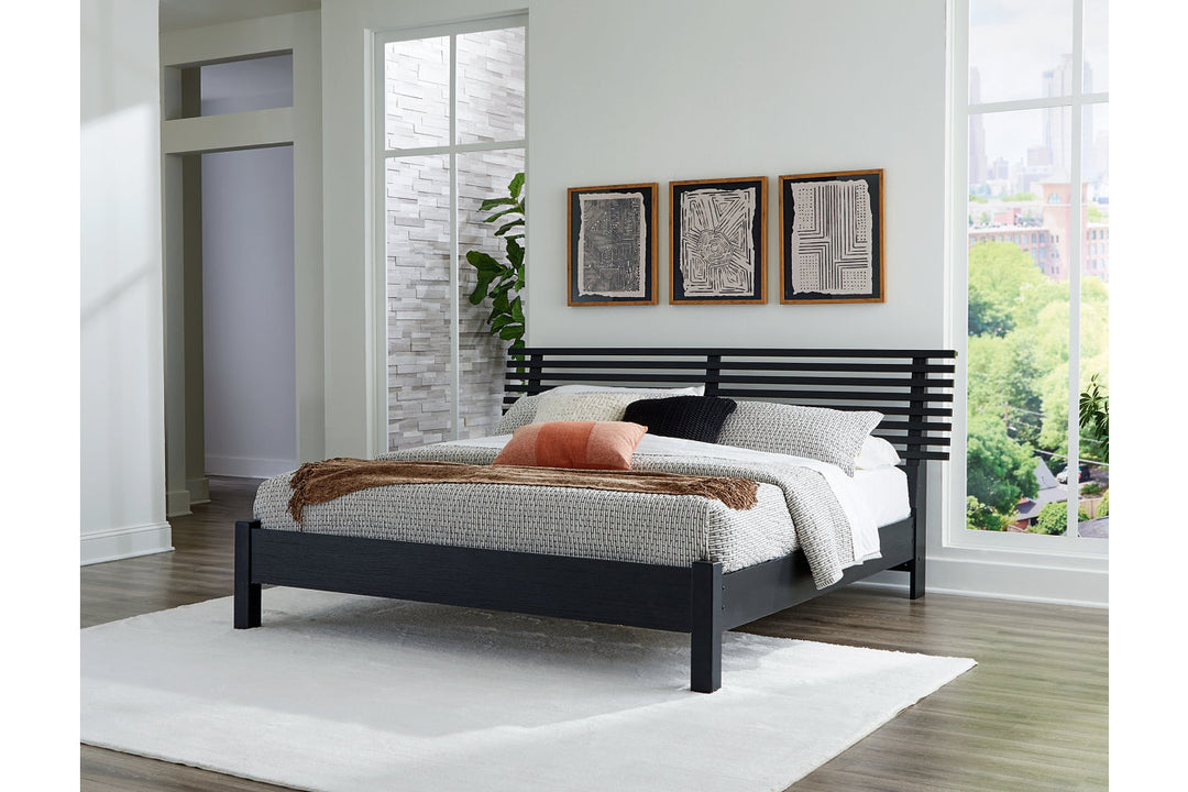 Danziar King Slat Panel Bed (B1013B6)