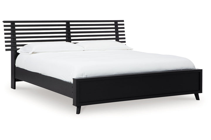 Danziar King Slat Panel Bed (B1013B9)