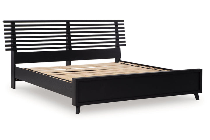 Danziar King Slat Panel Bed (B1013B9)