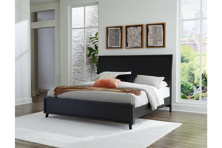 Danziar King Panel Bed (B1013B7)