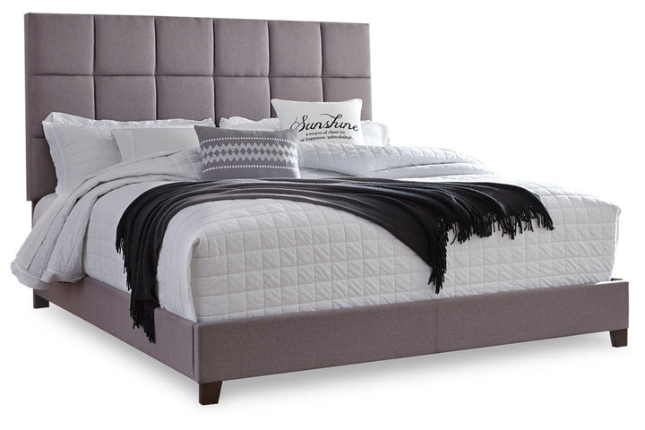 Dolante King Upholstered Bed (B130-382)