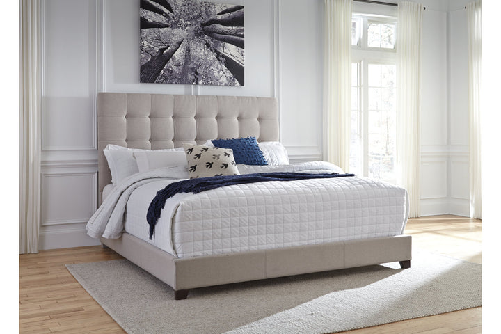 Dolante King Upholstered Bed (B130-582)