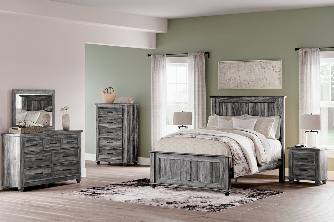 Thyven Queen Panel Bed (B2472B2)