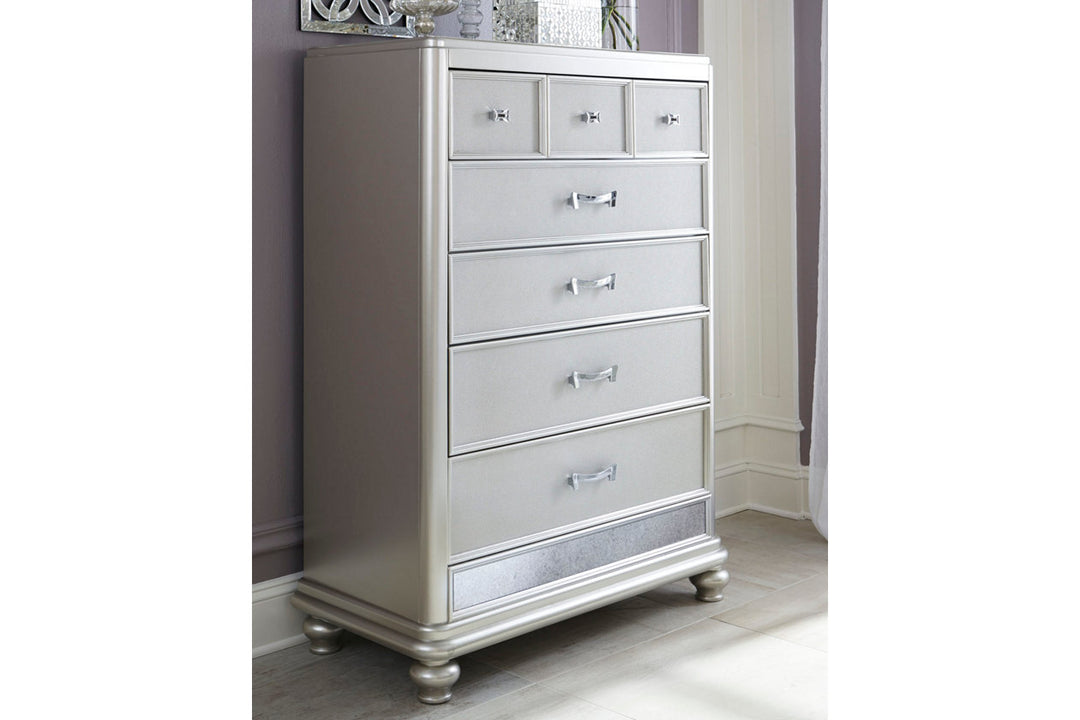 Coralayne Chest of Drawers (B650-46)