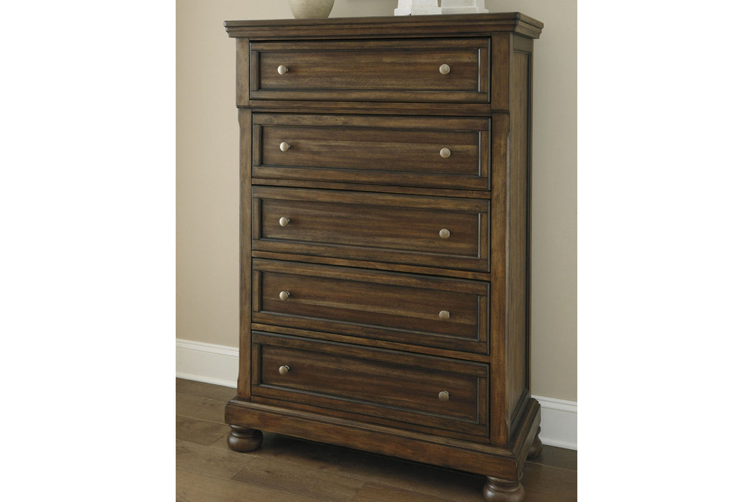 Flynnter Chest of Drawers (B719-46)