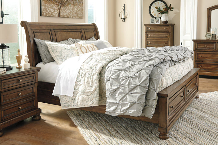 Flynnter King Sleigh Bed with 2 Storage Drawers (B719B9)