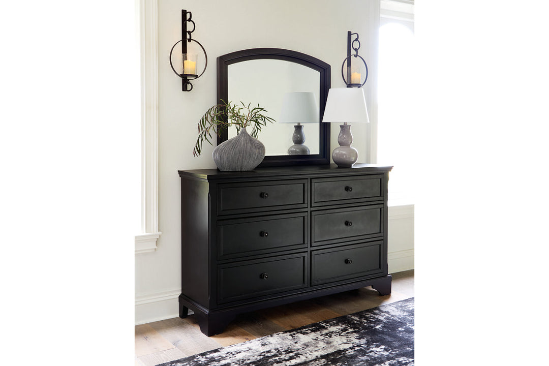 Chylanta Dresser and Mirror (B739B1)