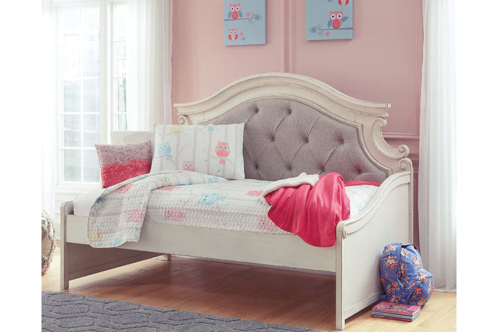 Realyn Twin Day Bed (B743-80)