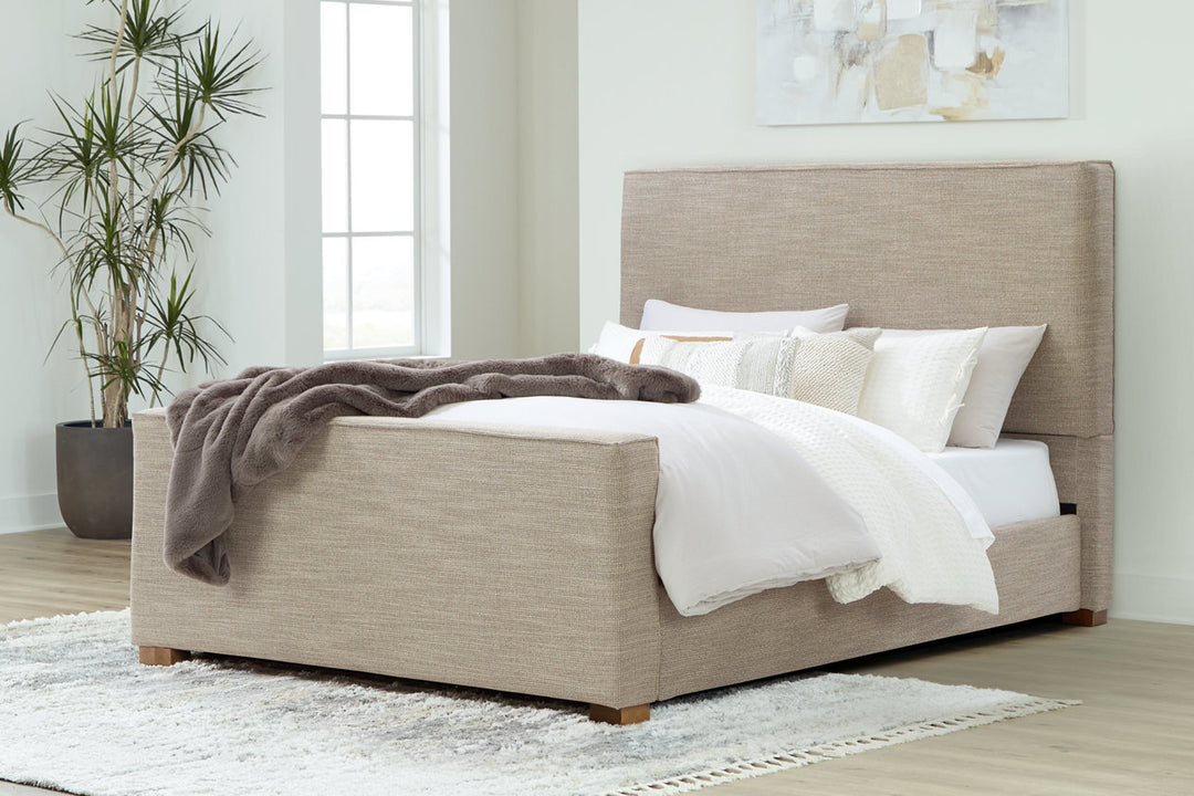 Dakmore Queen Upholstered Bed (B783B2)