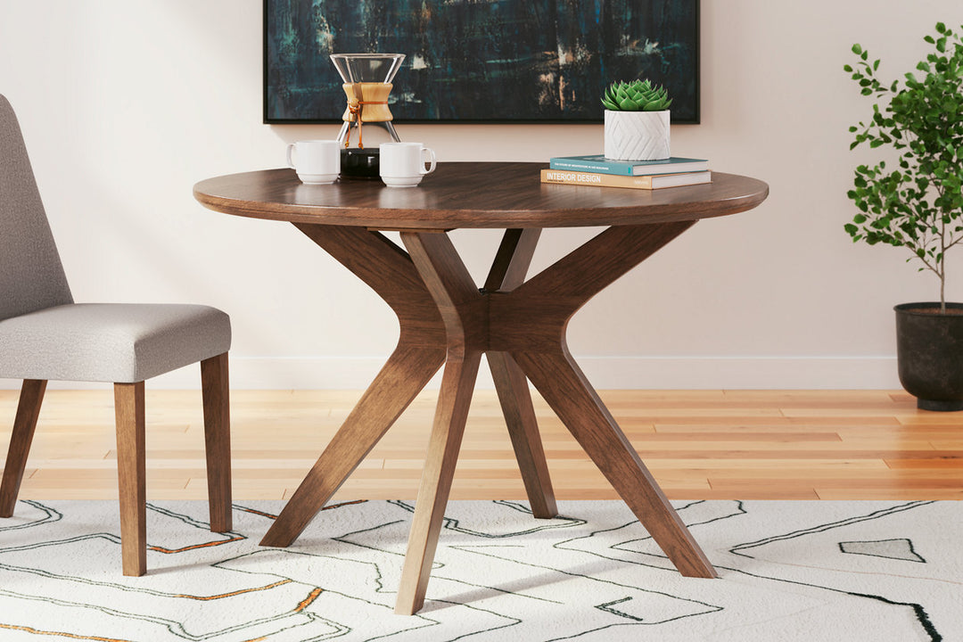 Lyncott Dining Table (D615-15)