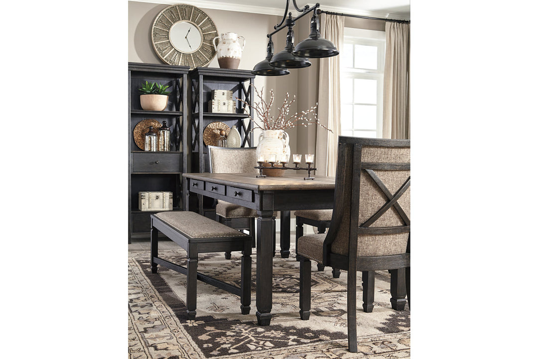 Tyler Creek Dining Chair (D736-02)