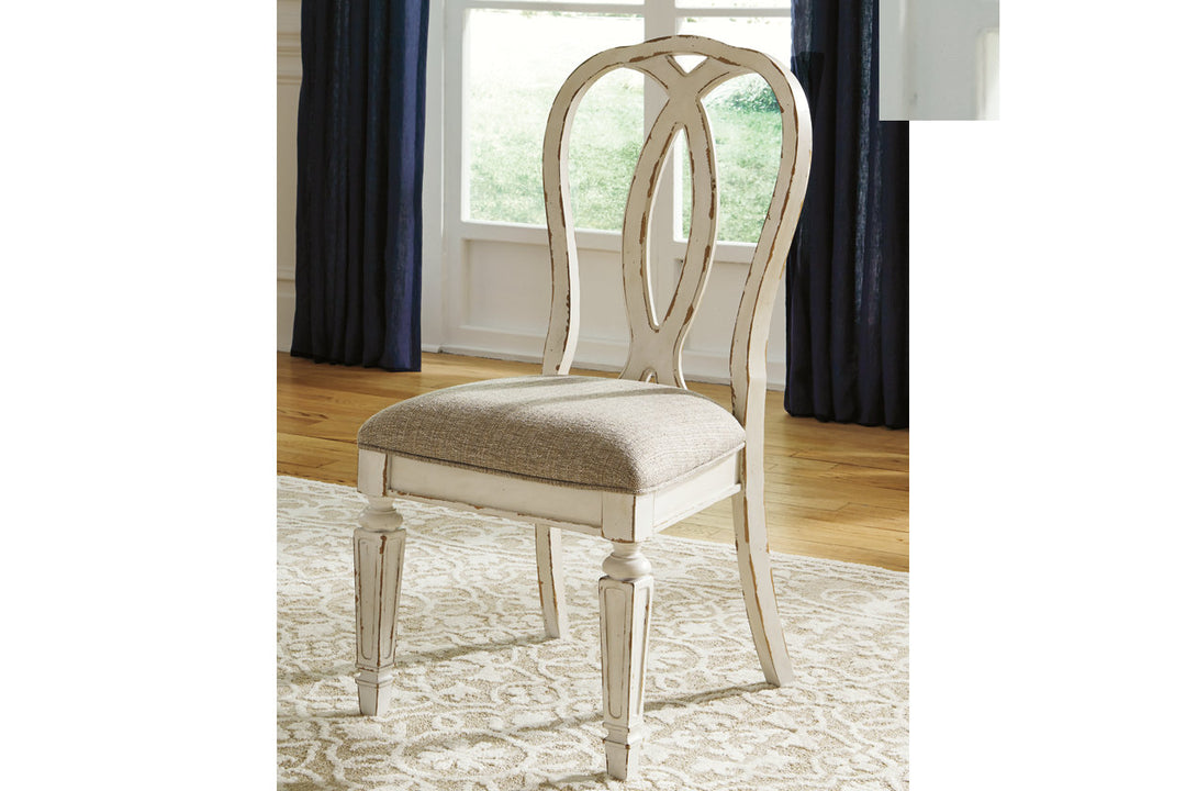 Realyn Dining Chair (Set of 2) (D743-02X2)