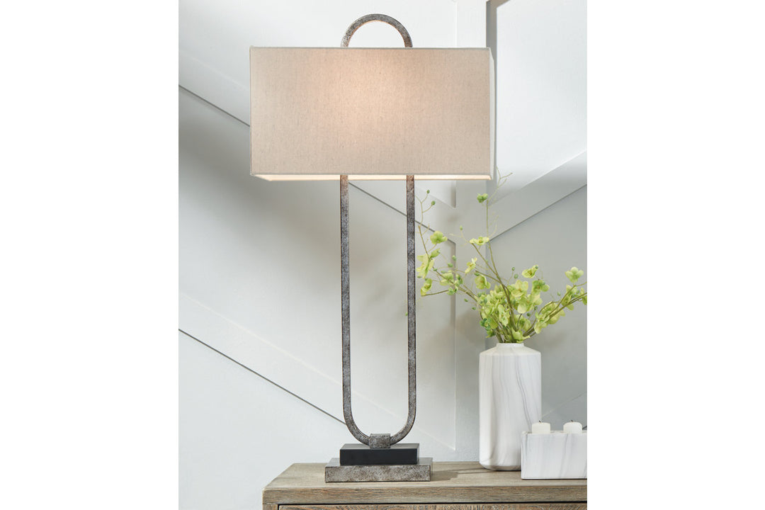 Bennish Table Lamp (L208284)