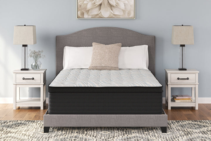 Palisades ET Queen Mattress (M41731)