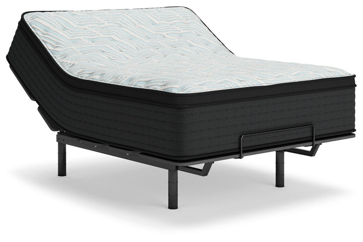 Palisades ET Queen Mattress (M41731)