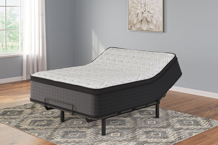 Palisades ET Queen Mattress (M41731)