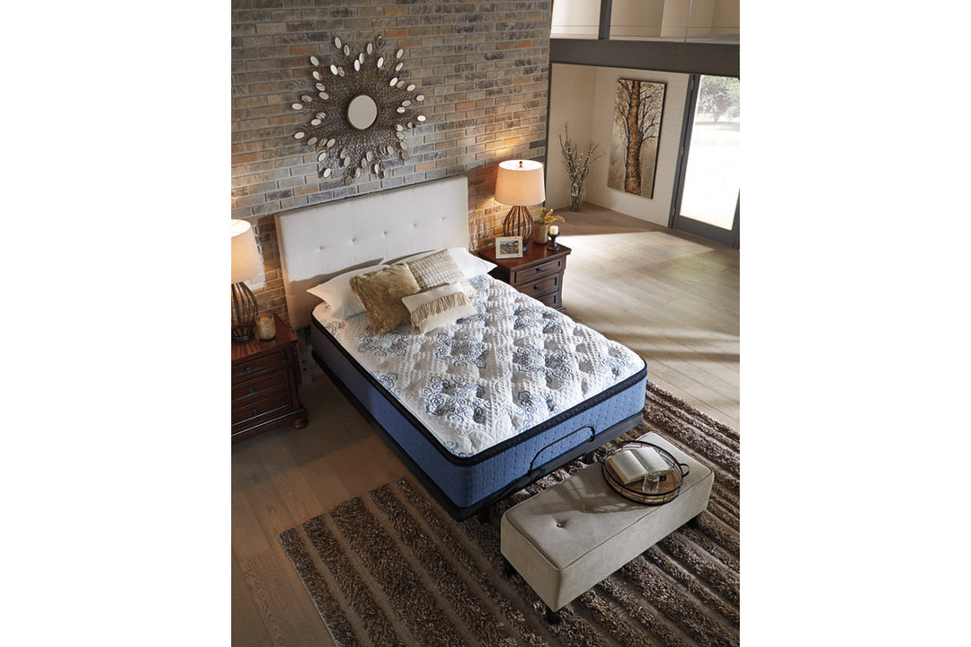 Mt Dana Euro Top Queen Mattress (M62331)