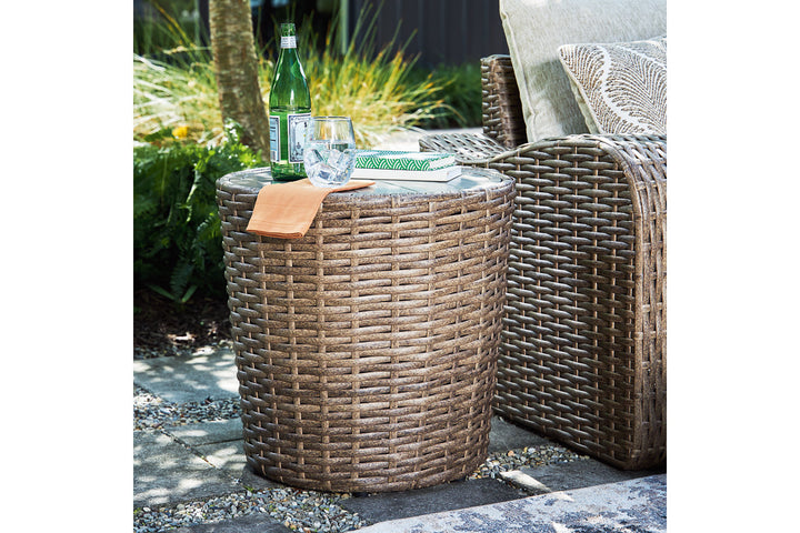 Sandy Bloom Outdoor End Table (P507-706)