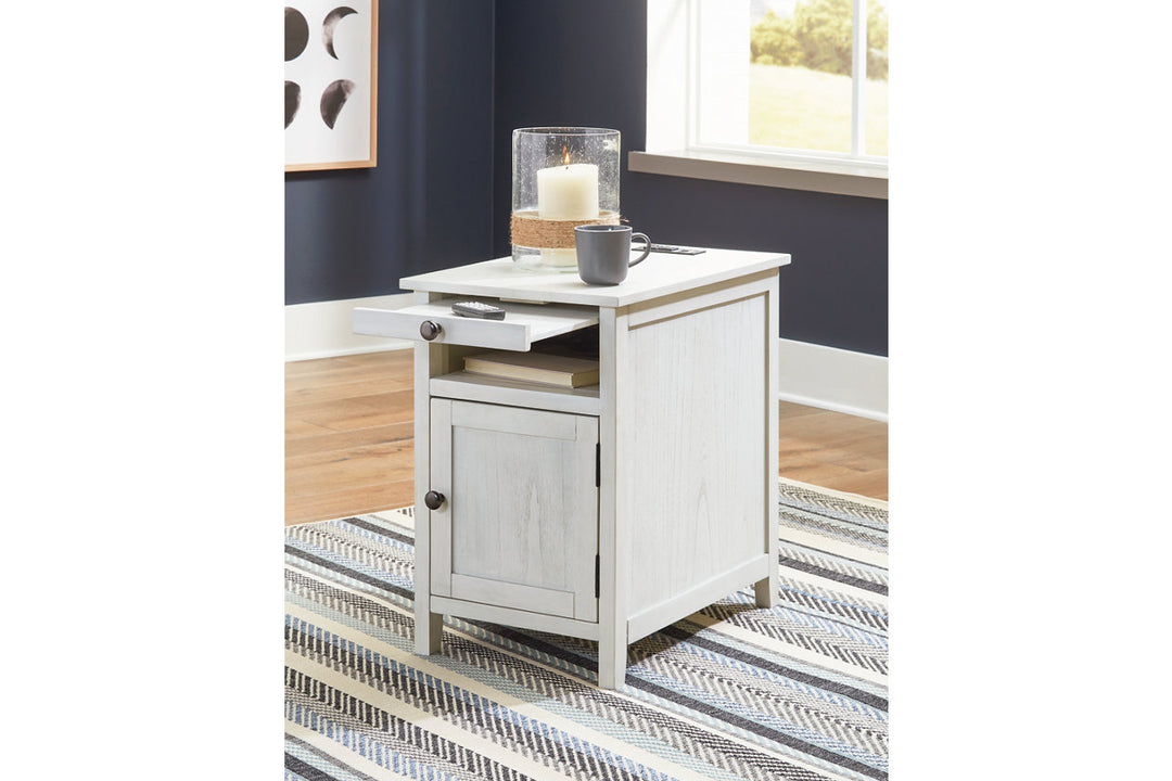 Treytown Chairside End Table (T300-517)