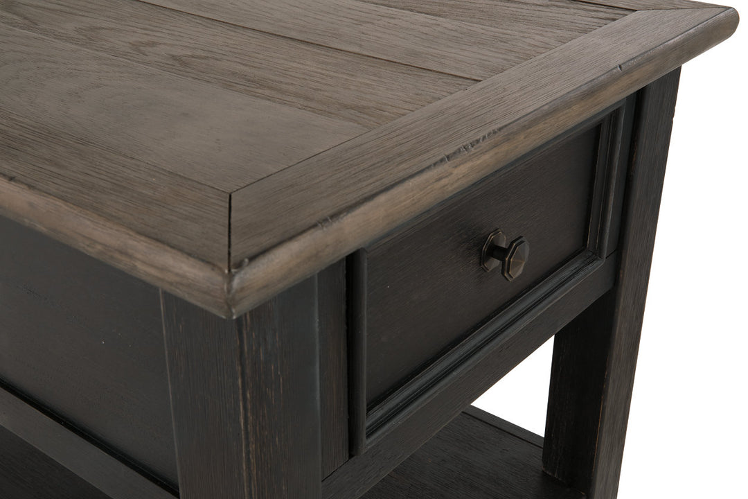 Tyler Creek End Table (T736-3)