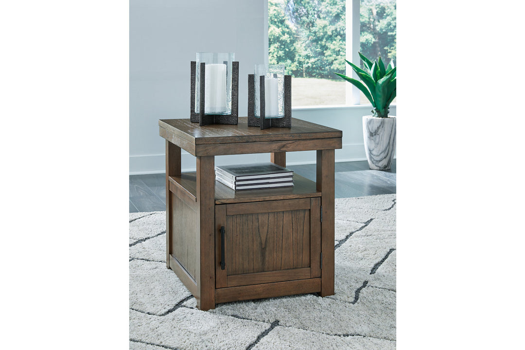 Boardernest End Table (T738-3)