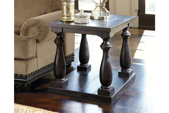 Mallacar End Table (T880-3)