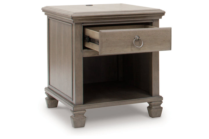 Lexorne End Table (T924-3)