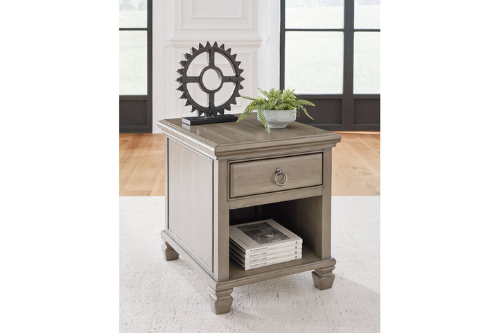 Lexorne End Table (T924-3)