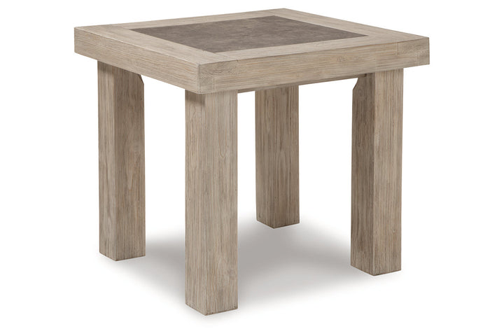 Hennington End Table (T946-3)