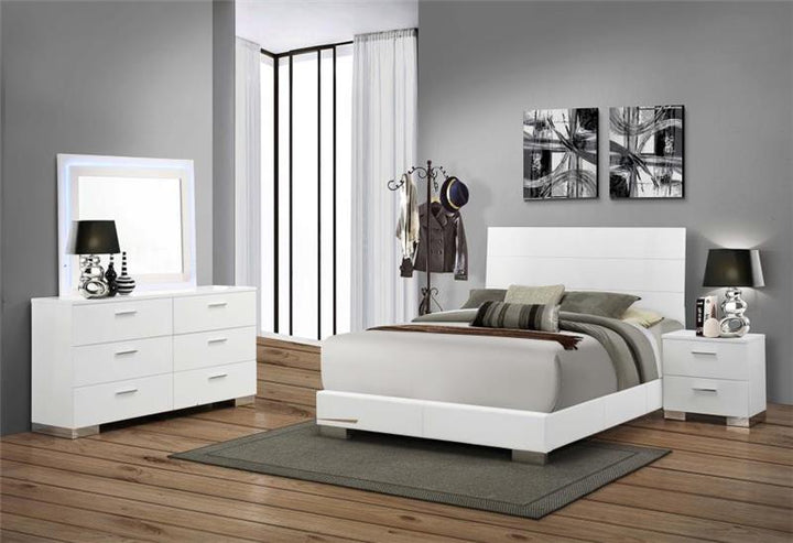 Felicity 4-piece California King Bedroom Set with LED Mirror Glossy White (203501KW-S4L)