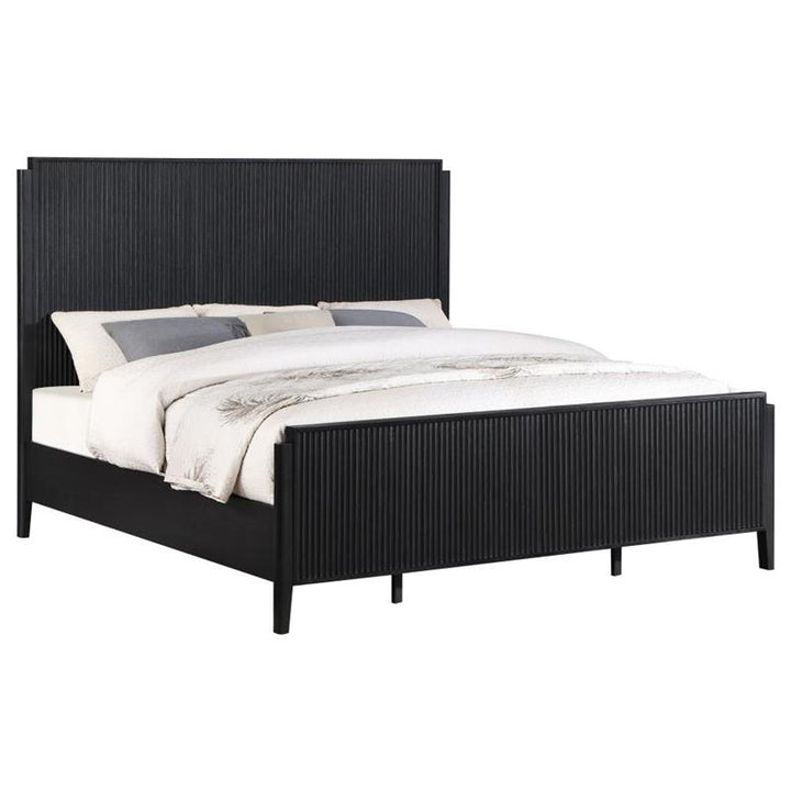 C KING BED (224711KW)